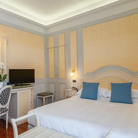 Hotel Phi Canalgrande 4*