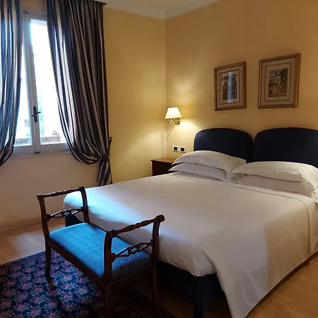 Ξενοδοχείο Phi Canalgrande 4*