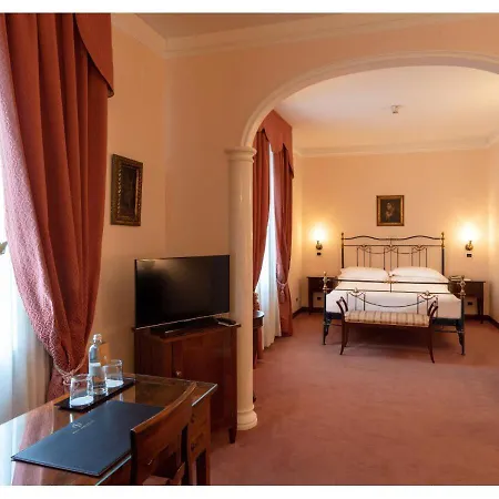 Otel Phi Canalgrande 4*