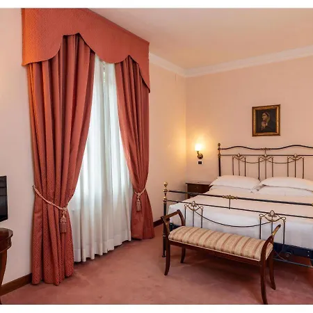 Szálloda Phi Canalgrande 4*