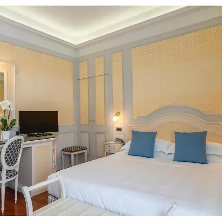 Hotel Phi Canalgrande 4*