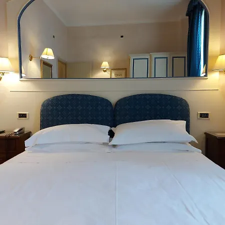 Phi Canalgrande Hotel 4*