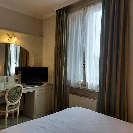 Phi Canalgrande Szálloda 4*