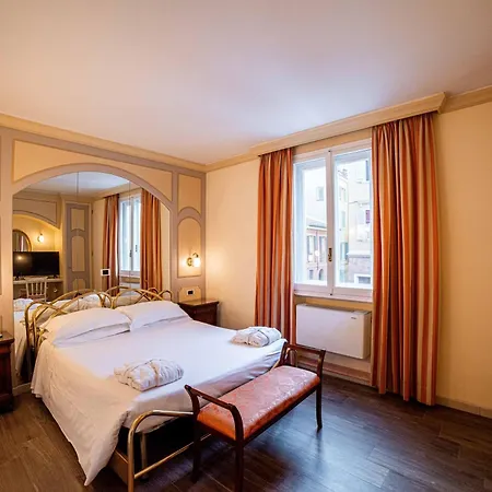 Phi Canalgrande 4*