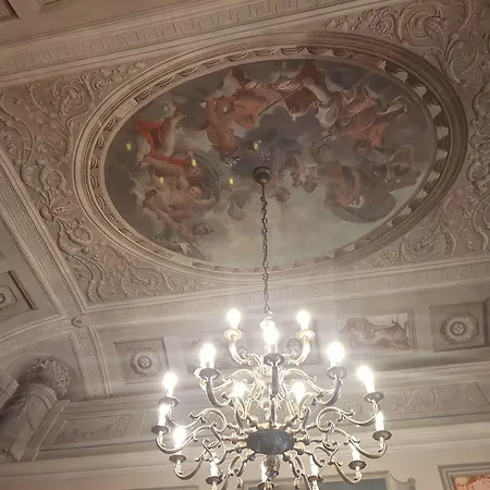 Phi Canalgrande Szálloda