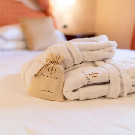 Phi Canalgrande Otel Modena