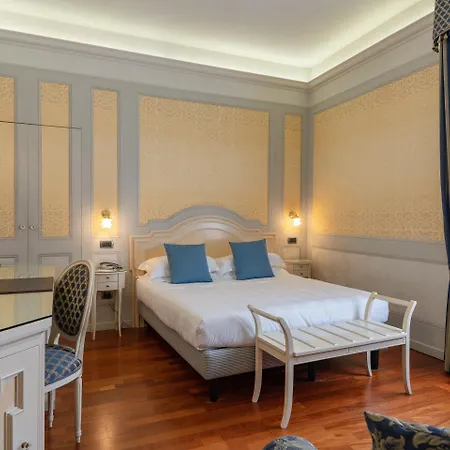 Phi Canalgrande Otel 4*