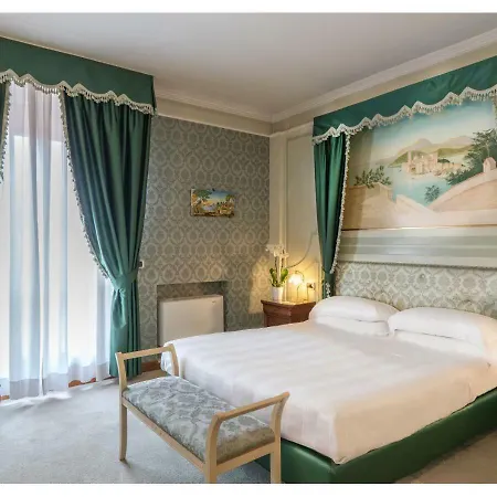 Phi Canalgrande Hotel