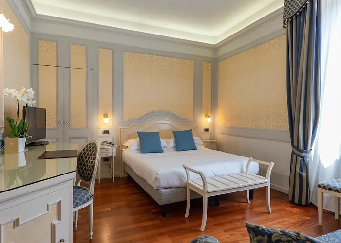 Phi Canalgrande מלון 4*