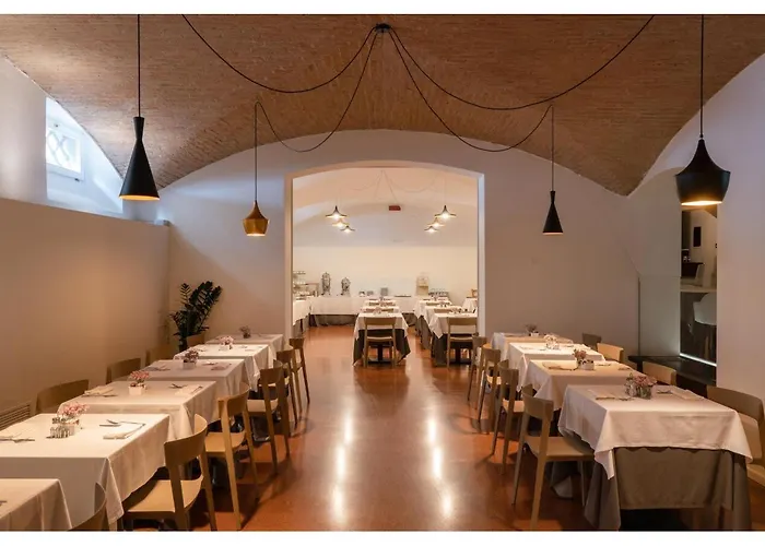 Phi Canalgrande 4* מודנה